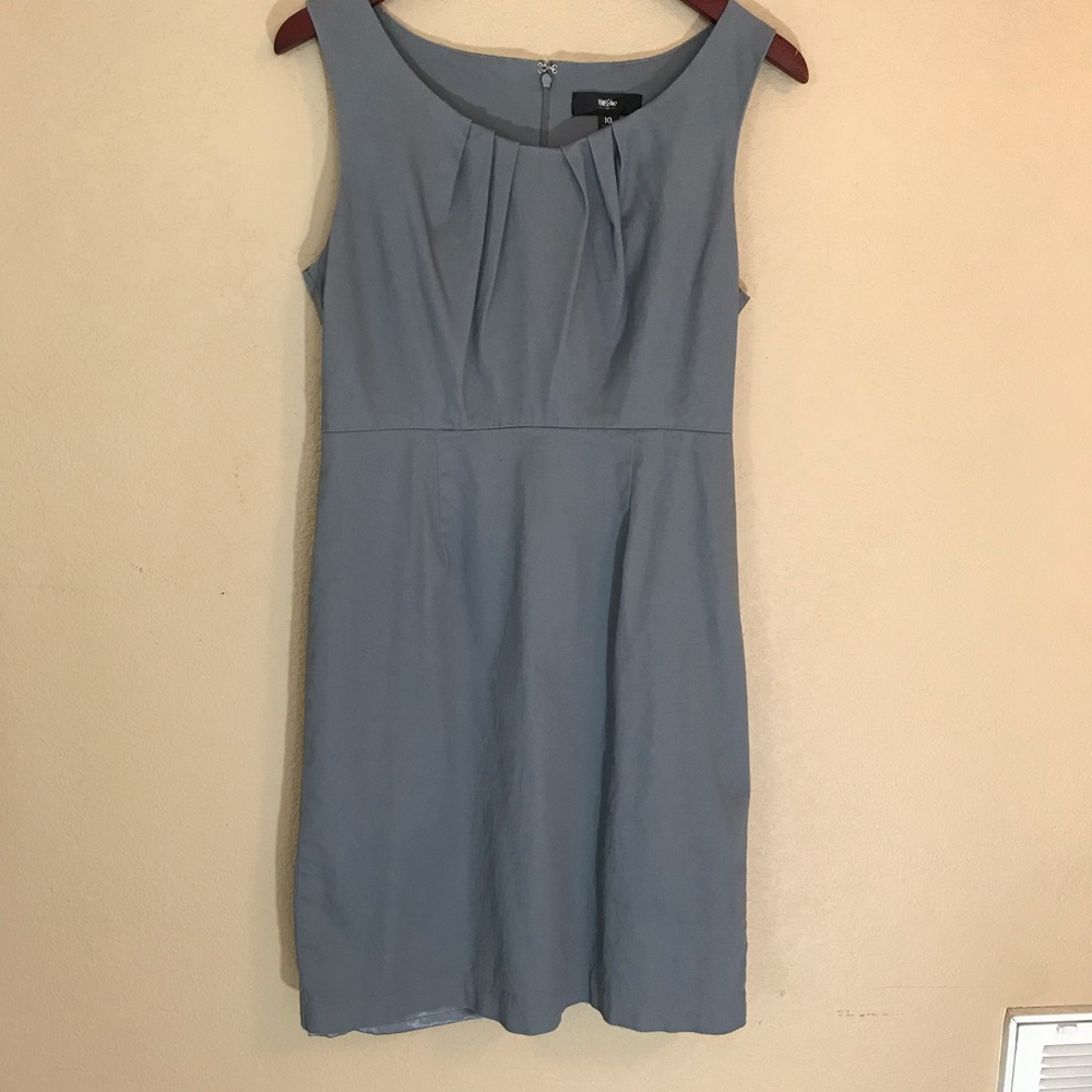Gray sleeveless size 10 dress euc pleated neck